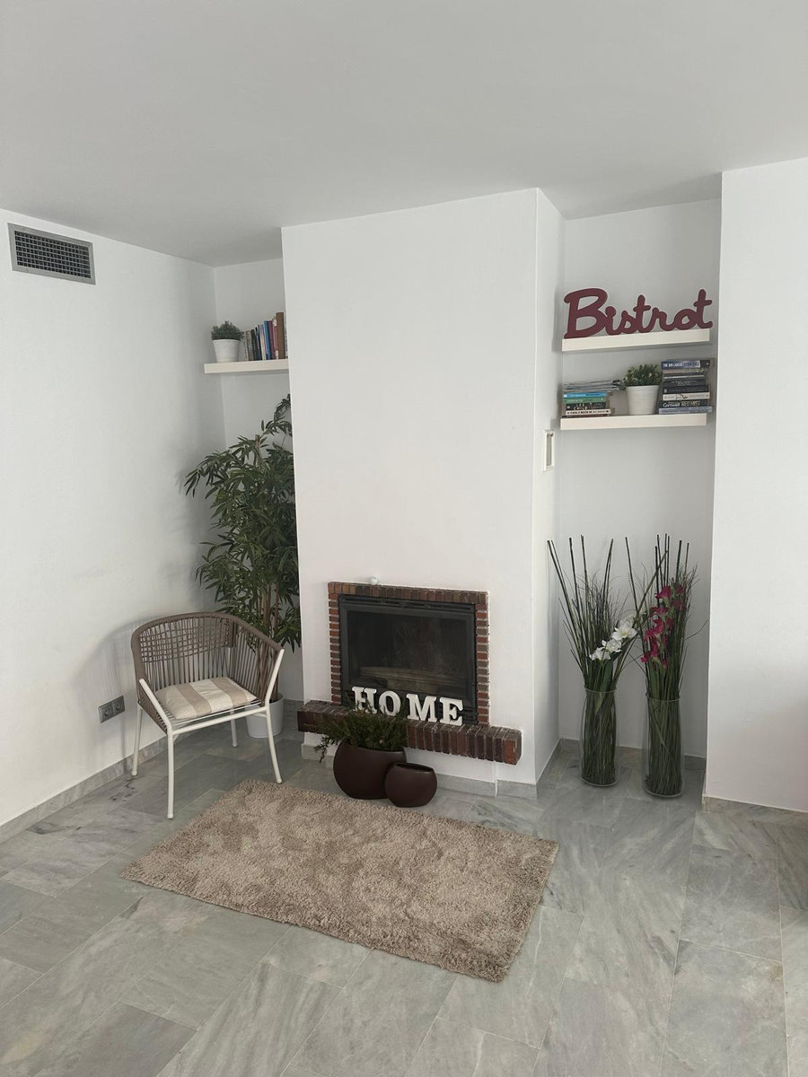 Los Naranjos de Marbella apartment — original photograph 7