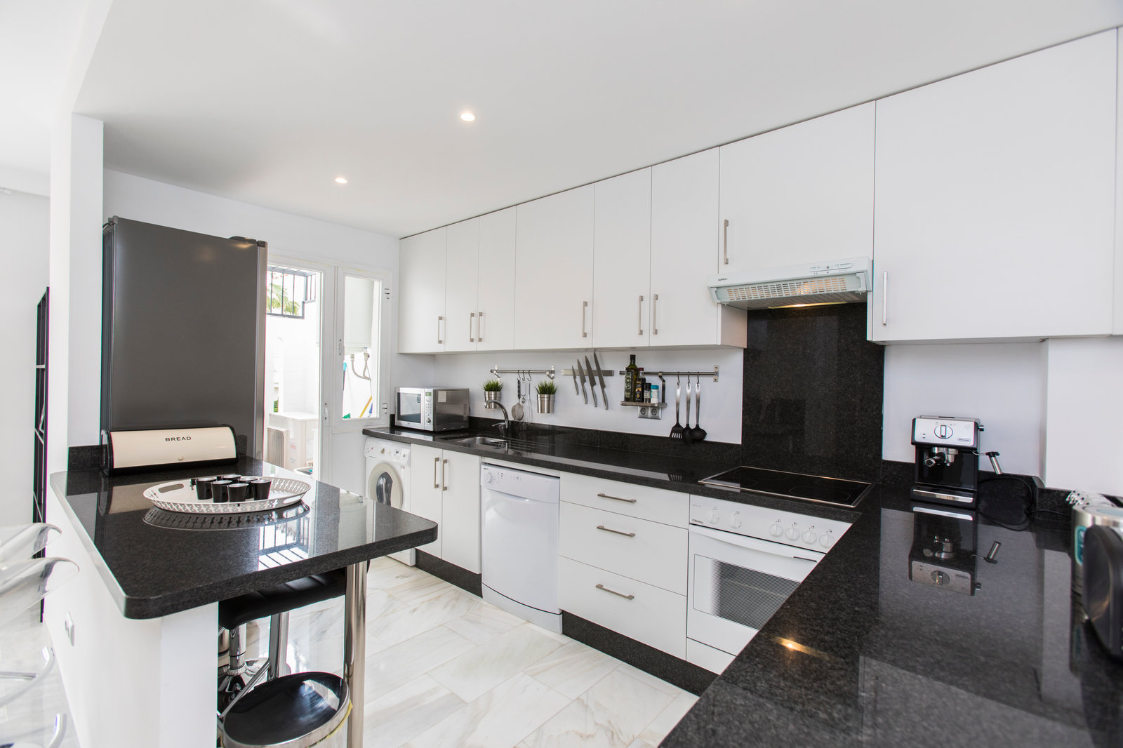 Los Naranjos de Marbella apartment — original photograph 27