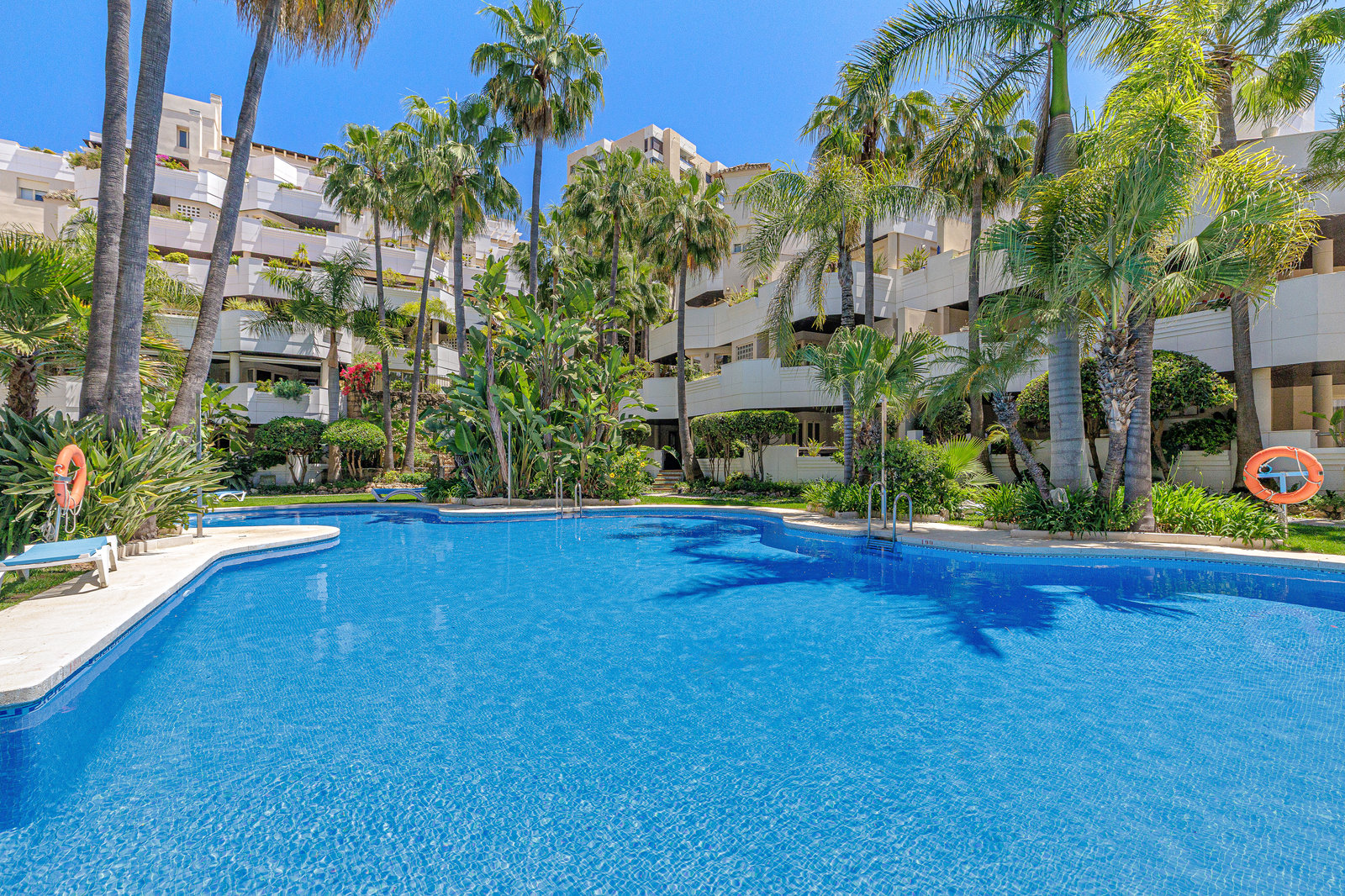 Fuente Aloha penthouse — original photograph 1