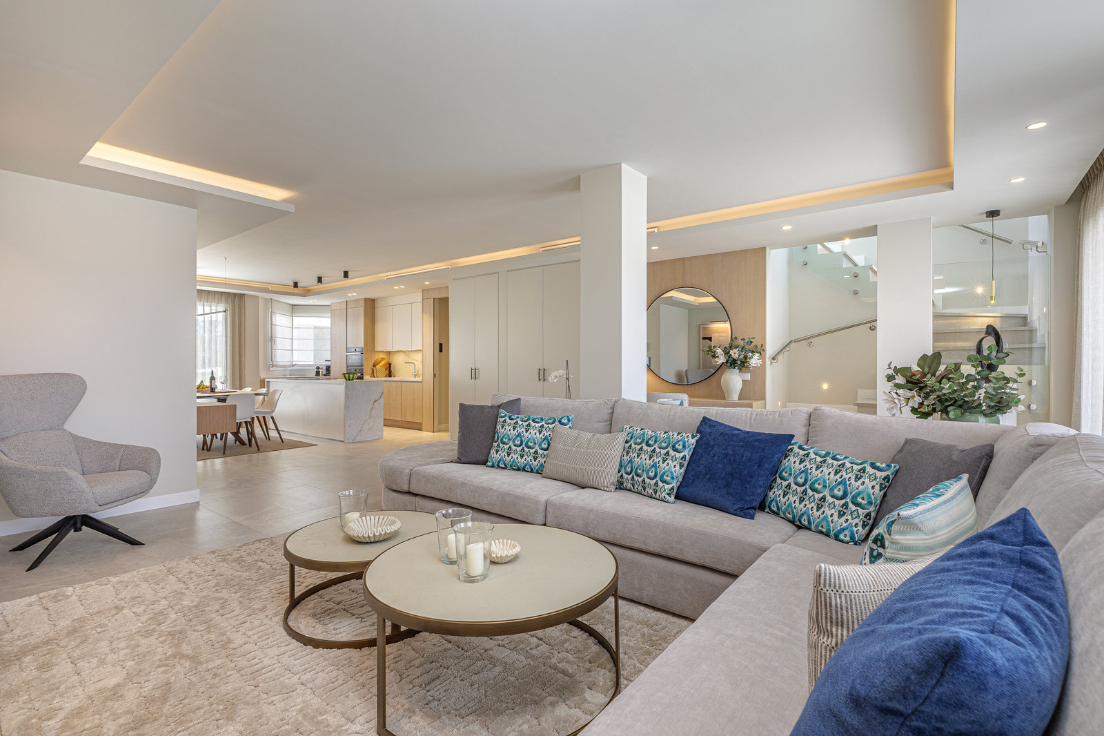 Fuente Aloha penthouse — original photograph 4