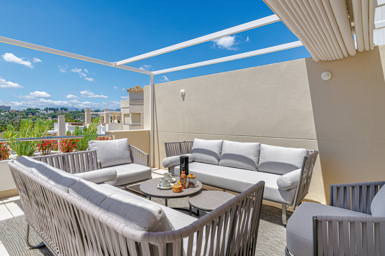 Fuente Aloha penthouse — original photograph 29