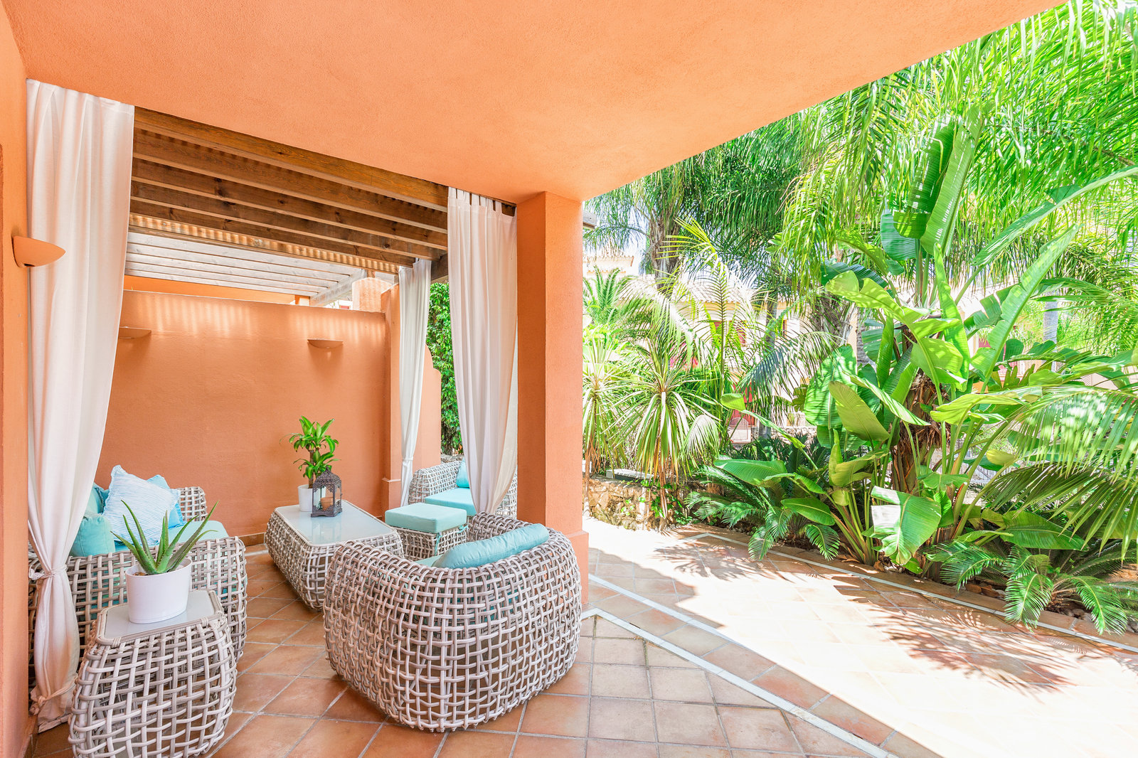Golden Mile townhouse · 3 bedrooms — original photograph 2