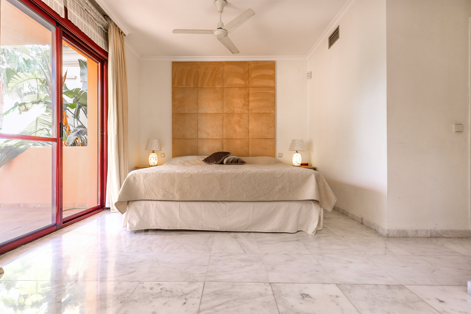 Golden Mile townhouse · 3 bedrooms — original photograph 9