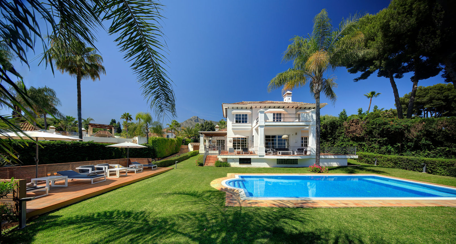 Golden Mile villa — original photograph 1