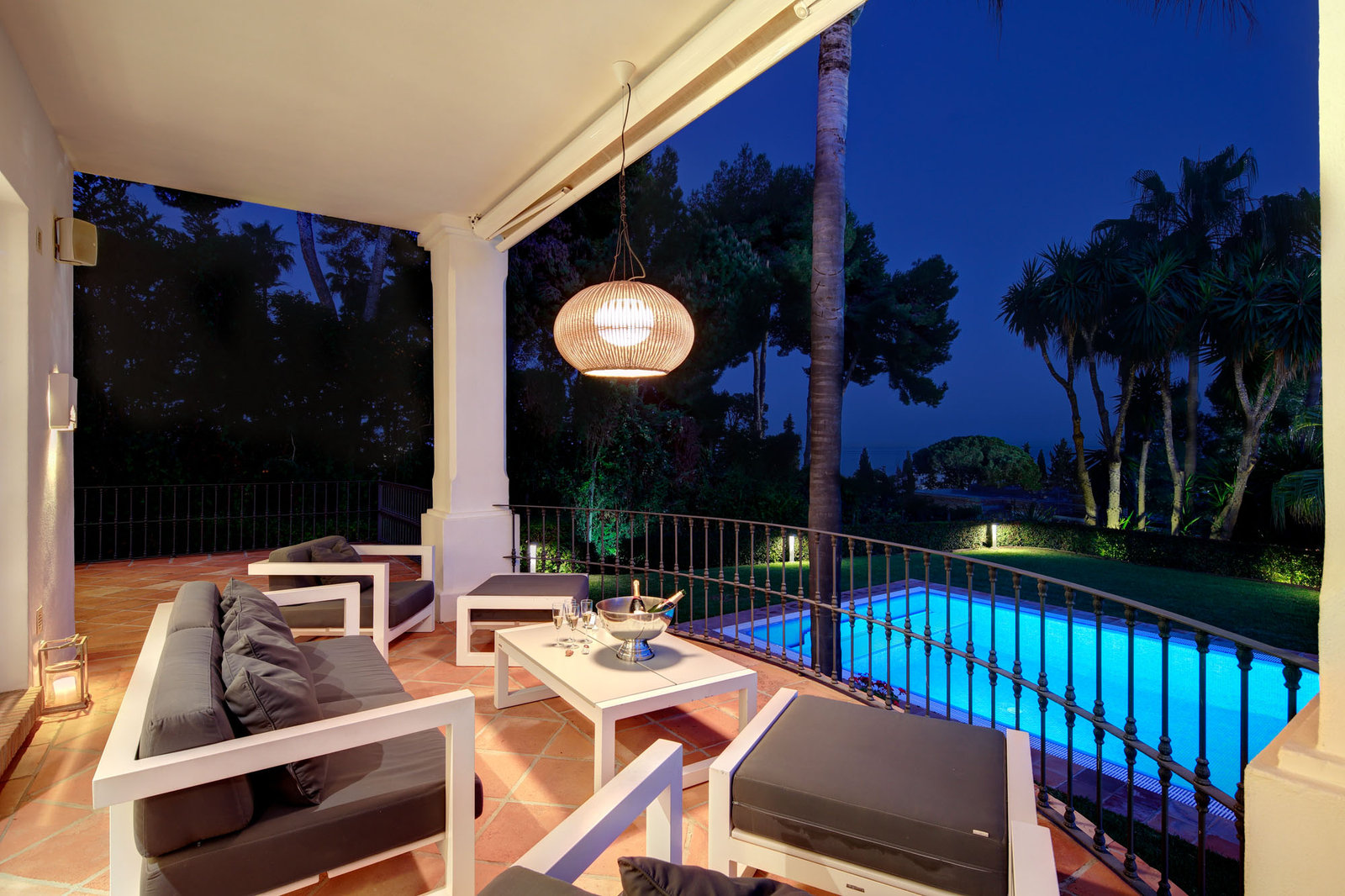 Golden Mile villa — original photograph 4