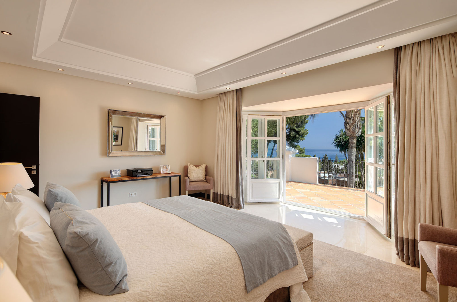 Golden Mile villa — original photograph 14