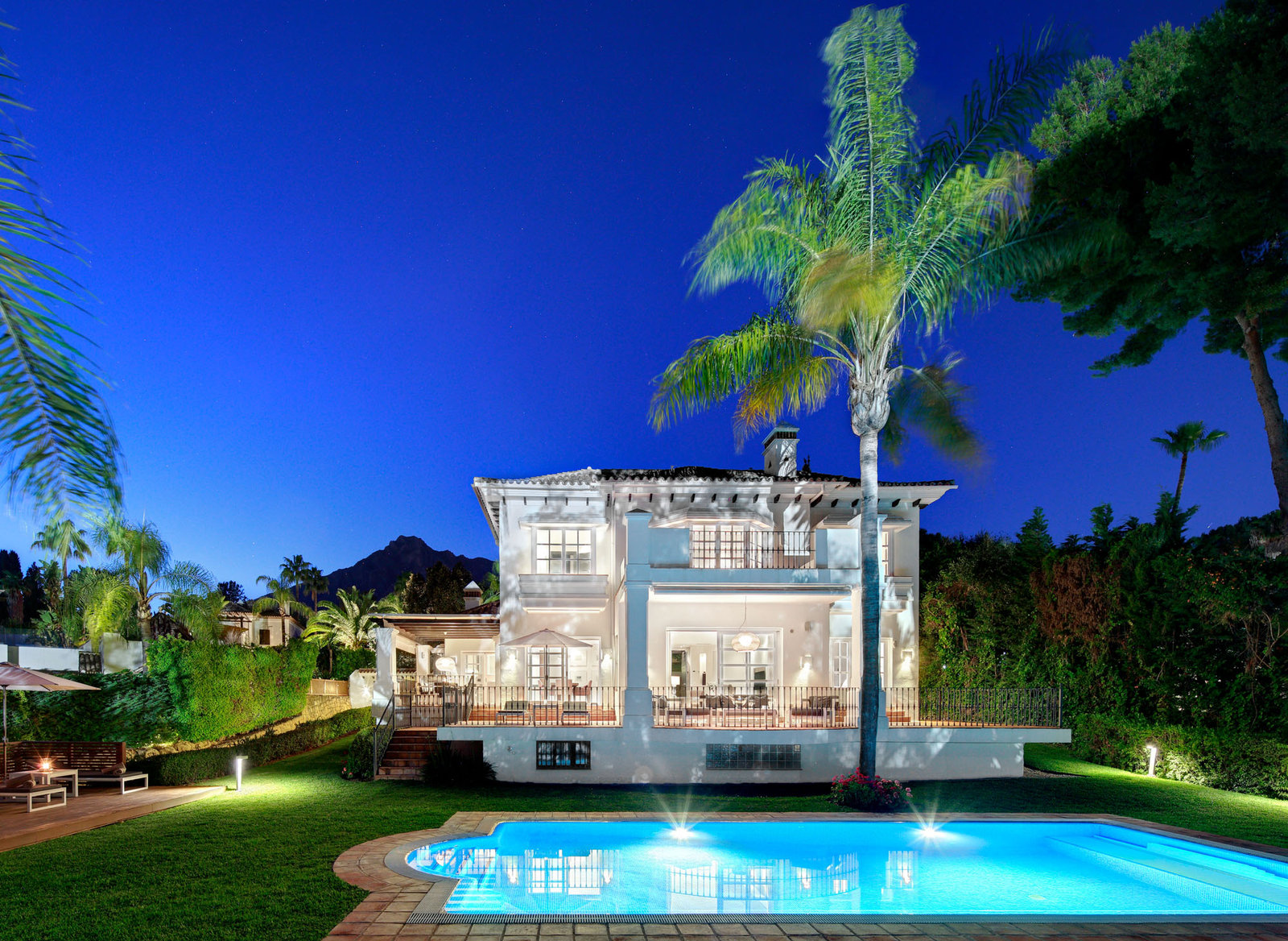 Golden Mile villa — original photograph 38
