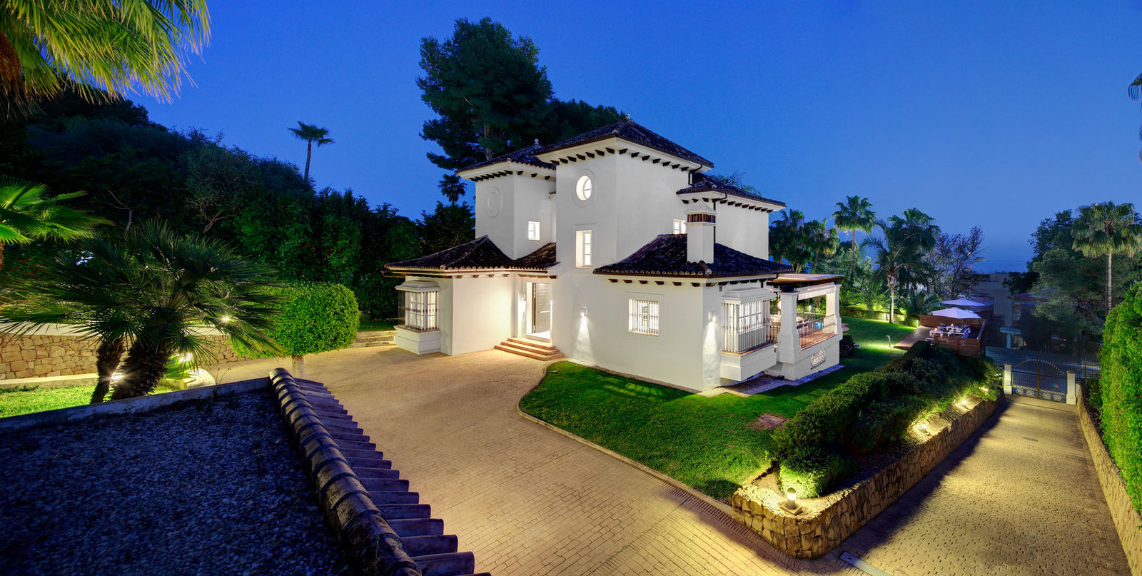 Golden Mile villa — original photograph 40